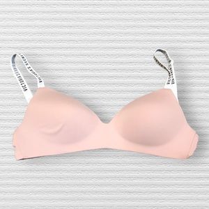 Victoria’s Secret | t-shirt | lightly lined | wireless | Bra